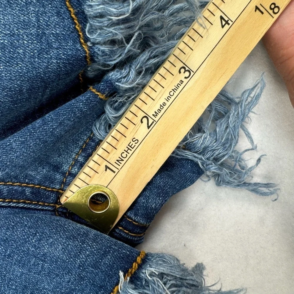 JW Signature Jean Shorts Womens Size Medium Dark Wash High Rise Frayed Hem NWT - Picture 10 of 10